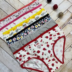 شورت نخی زنانه تمام چاپ طرح ترک مارک تی شین نهال سابق (جین ۱۲تایی)