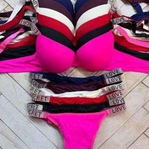 ست اسفنجی وارداتی فانتزی بند نگینی ساده کد ۱۹۶۶ (جین ۱۲تایی)